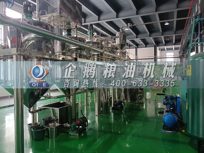 企鵝牌茶籽油雙螺桿榨油機(jī)，用心制造獲得客戶認(rèn)可(圖5)